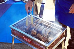 炭火の匂いが食欲をそそります