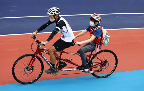 タンデム自転車