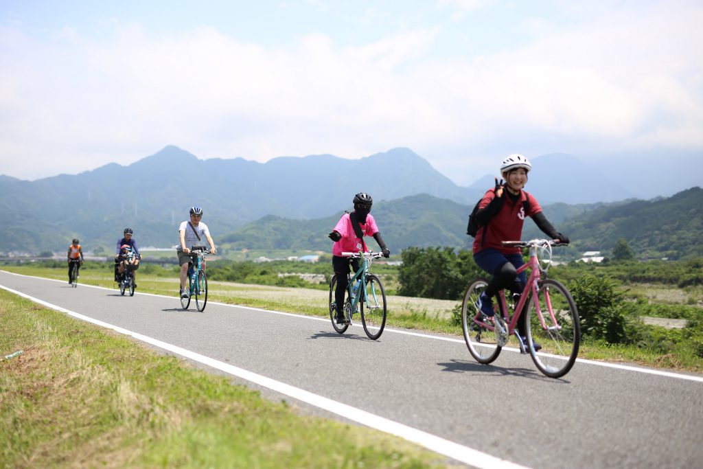 写真①（重信川サイクリングロード）s