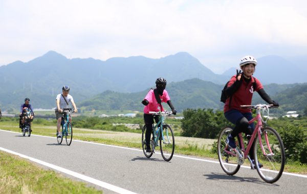 写真①（重信川サイクリングロード）s