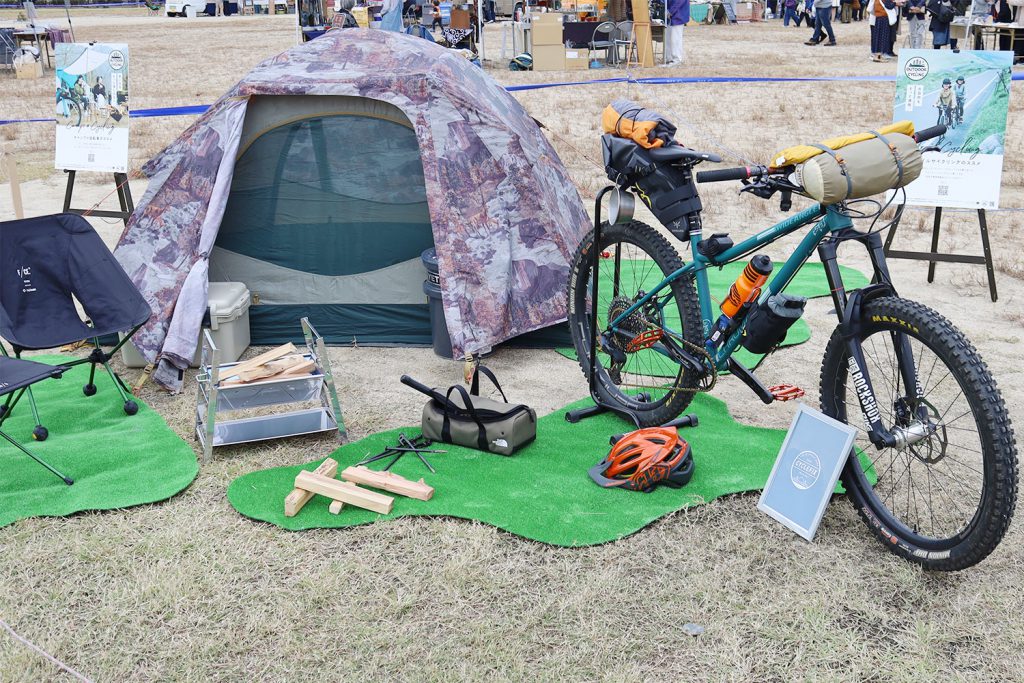 OUTDOOR×CYCLING特設コーナーも登場