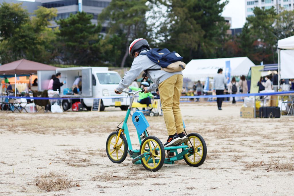 多くの子どもたちで賑わったおもしろ自転車コーナー